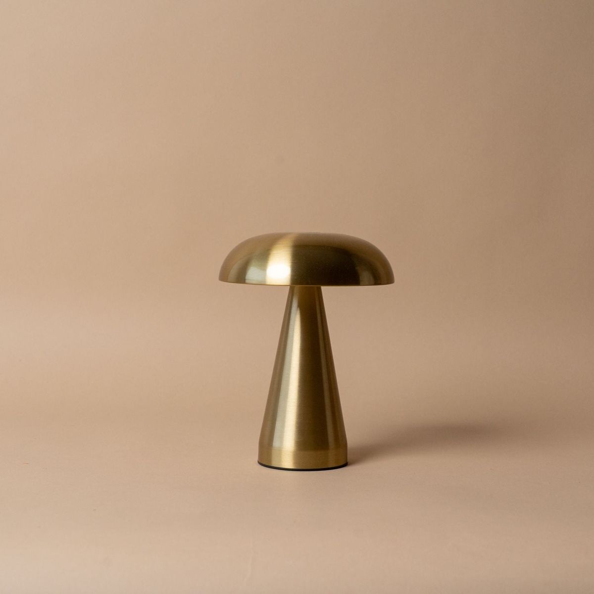 LUMORA™ – Modern Mushroom Lamp